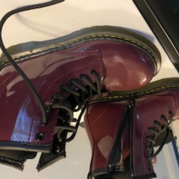 Doc Martens boots - Picture 2 of 2